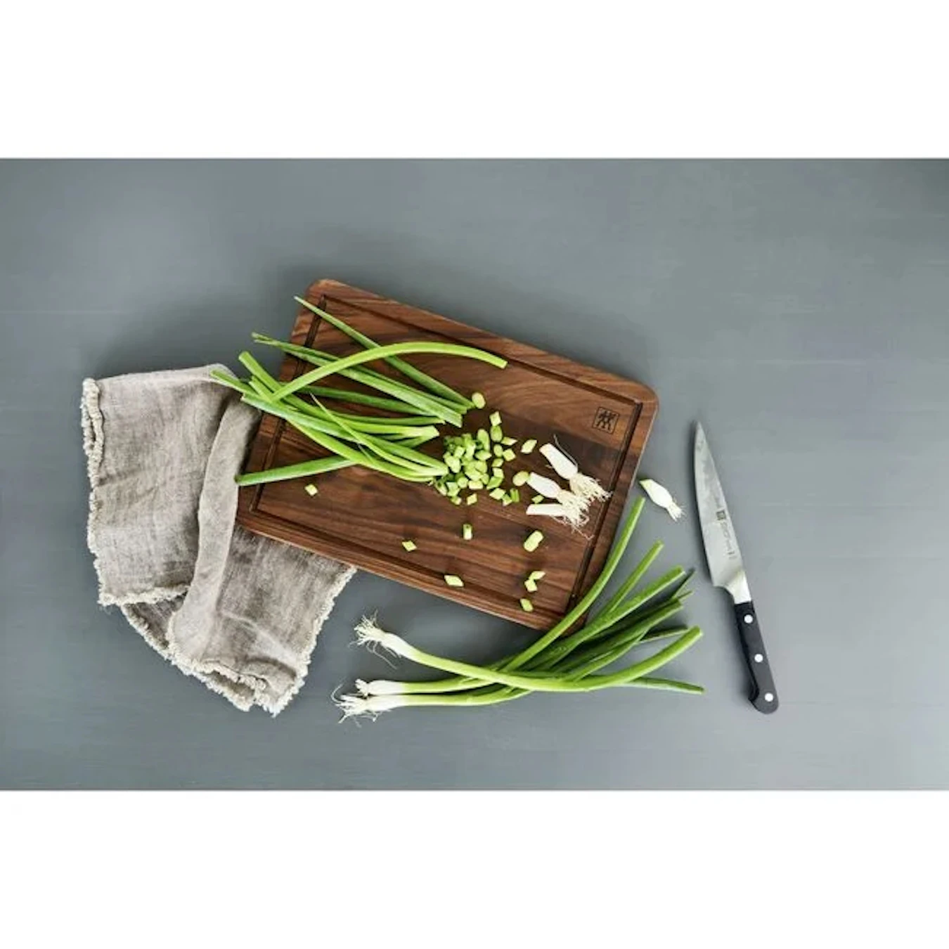 Доска разделочная из древесины ореха 350х250 мм - фото 2