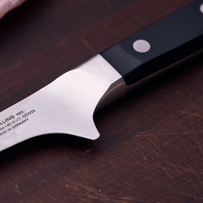 Нож для снятия мяса с кости ZWILLING Pro, лезвие 14 см - фото 7