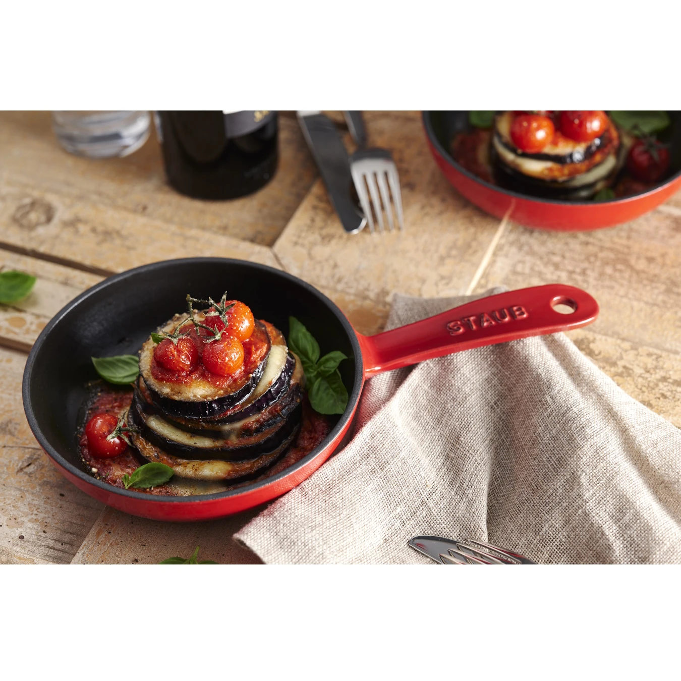 Сковорода чугунная STAUB, круглая, 16 см, красная - фото 3