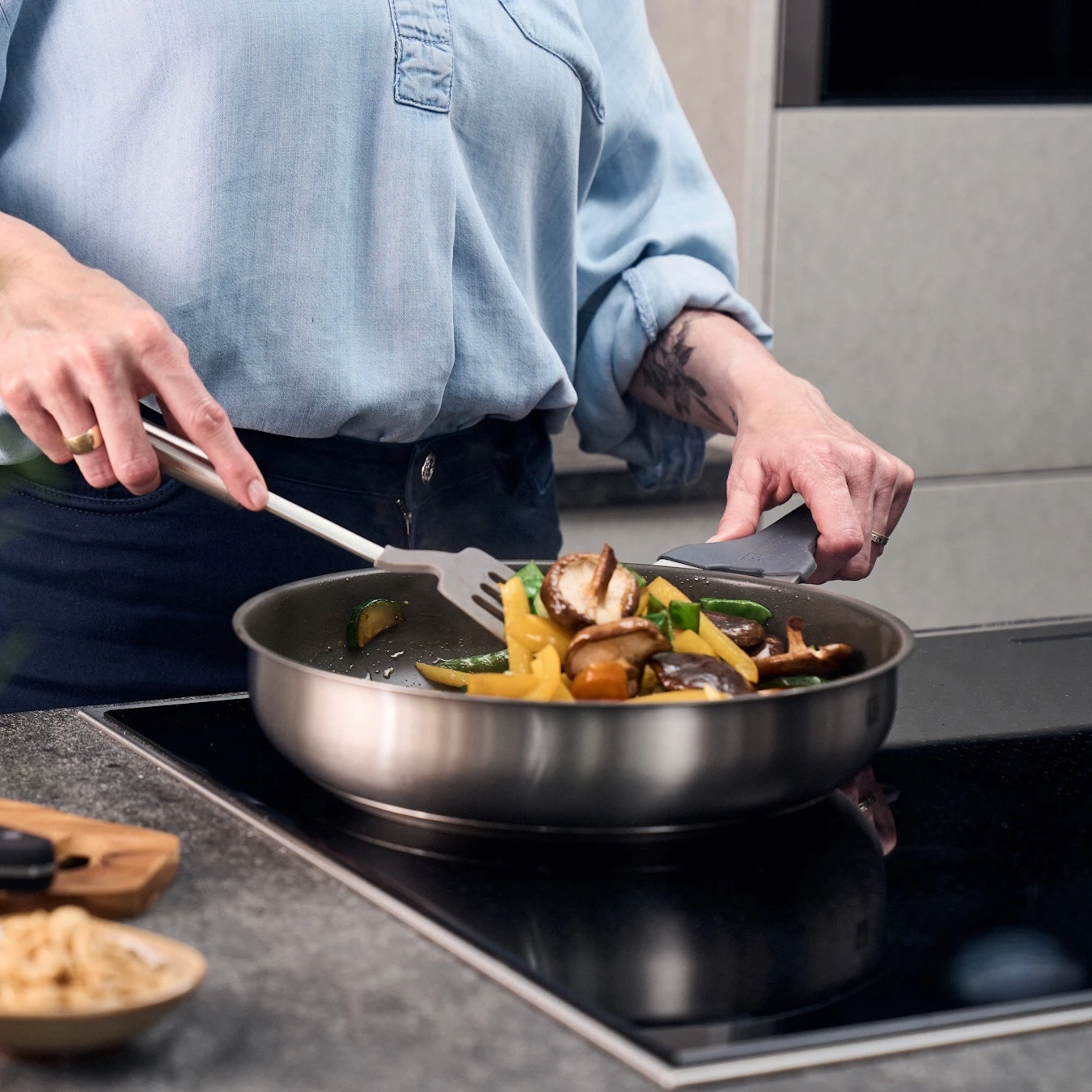 Сковорода с антипригарным покрытием ZWILLING Simplify, 20 см - фото 6