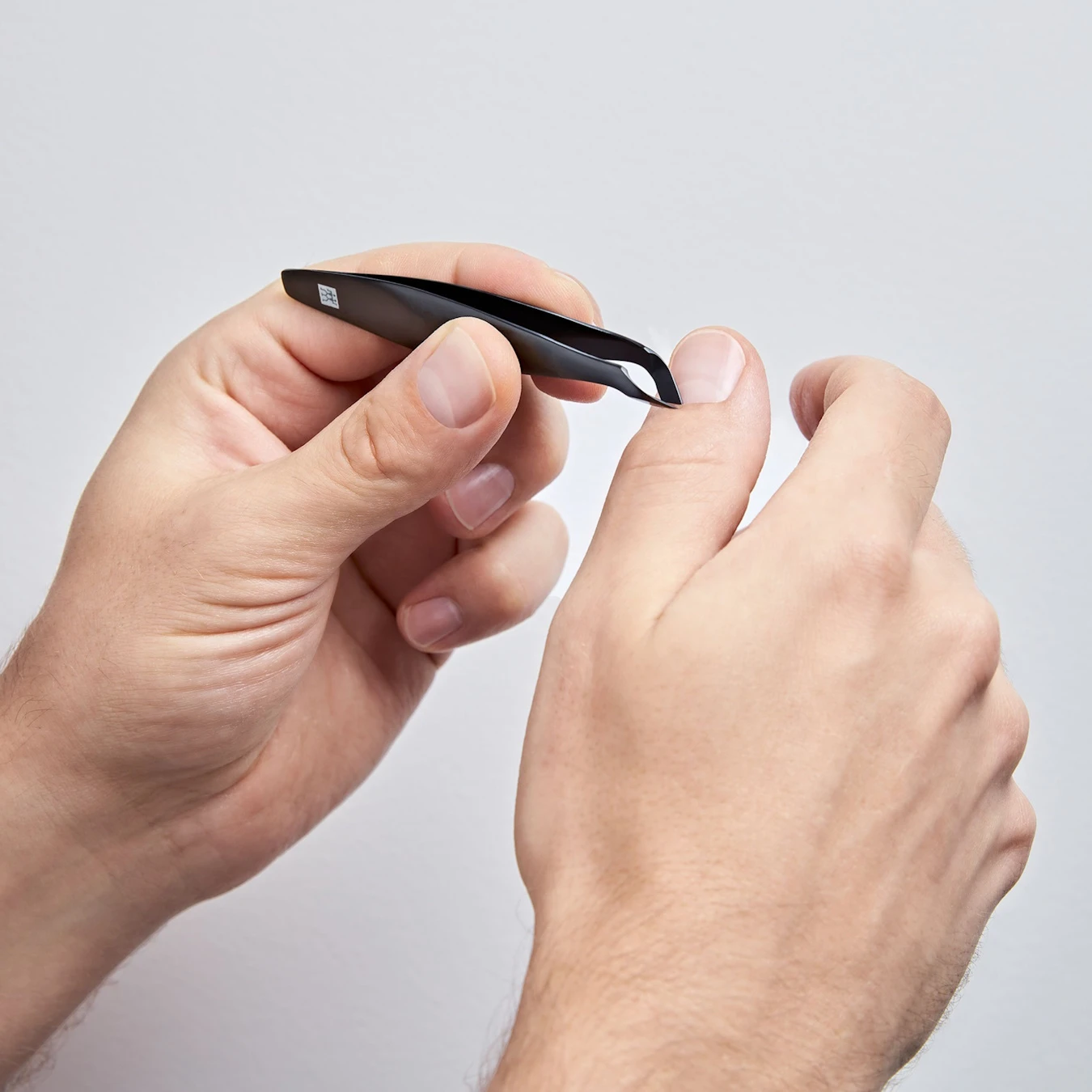 Пинцет для обрезания кутикулы, черный ZWILLING Beauty Premium - фото 5