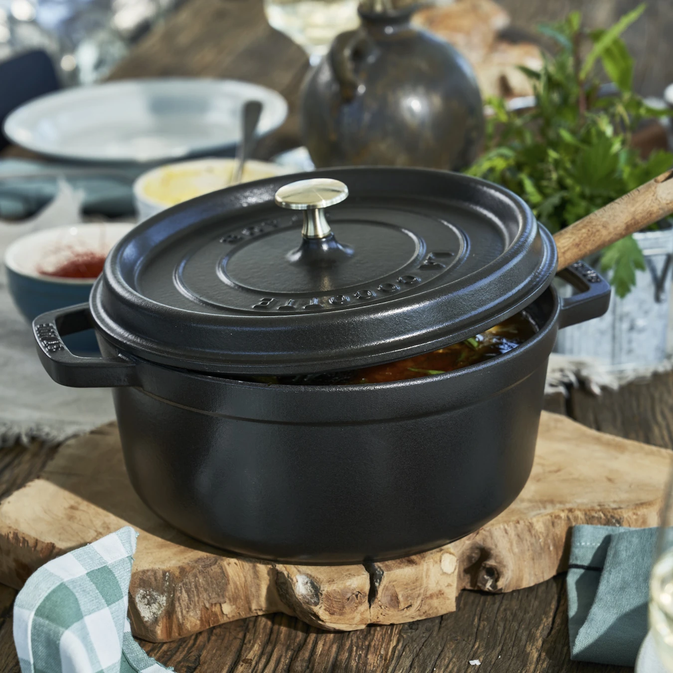Кокот чугунный STAUB, круглый, 26 см, 5,2 л, черный - фото 6