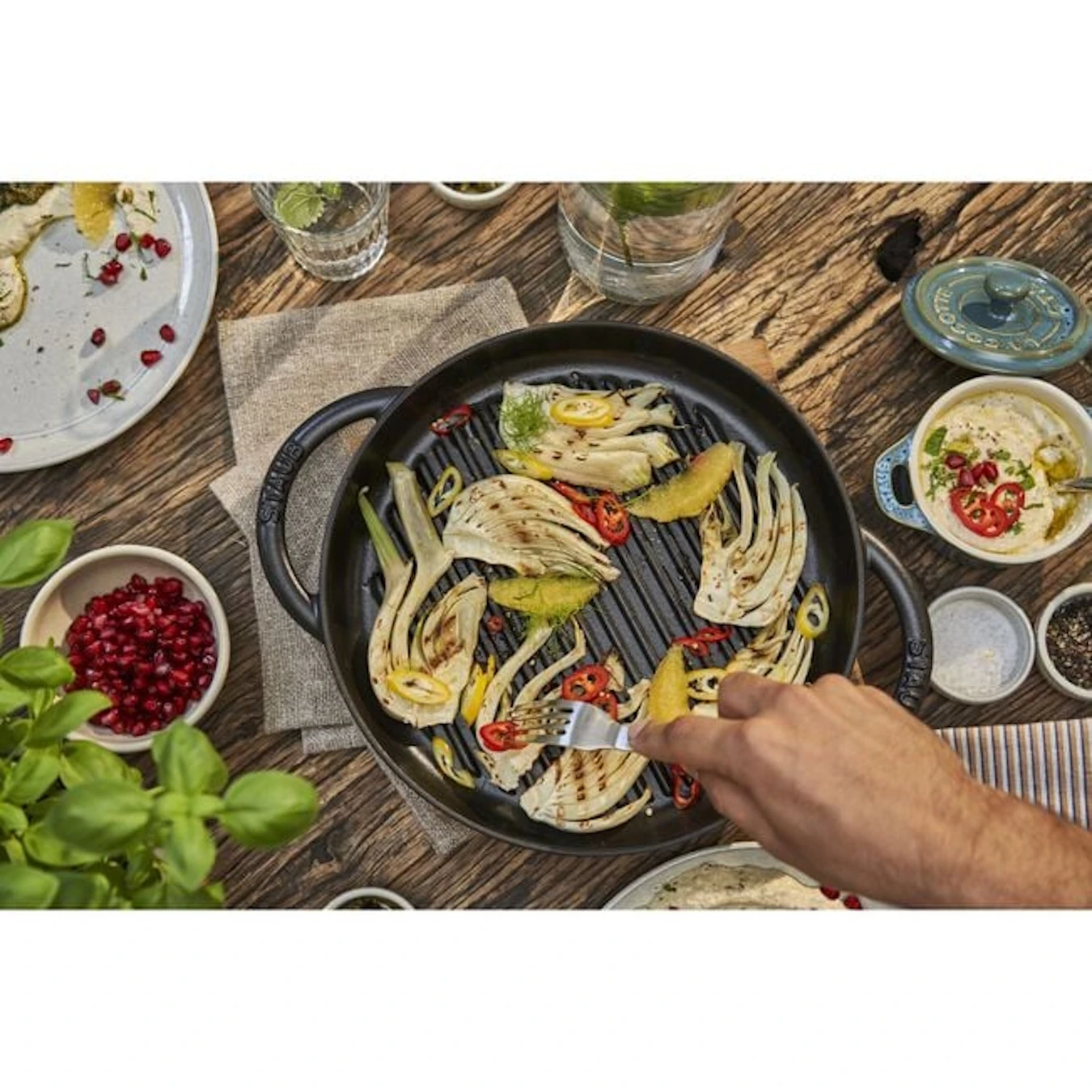 Сковорода-гриль чугунная STAUB, круглая, с 2 ручками, 26 см, черная - фото 2