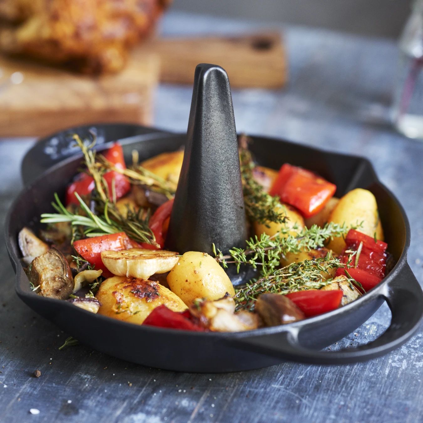 Ростер чугунный для курицы STAUB, 24 см, черный - фото 2