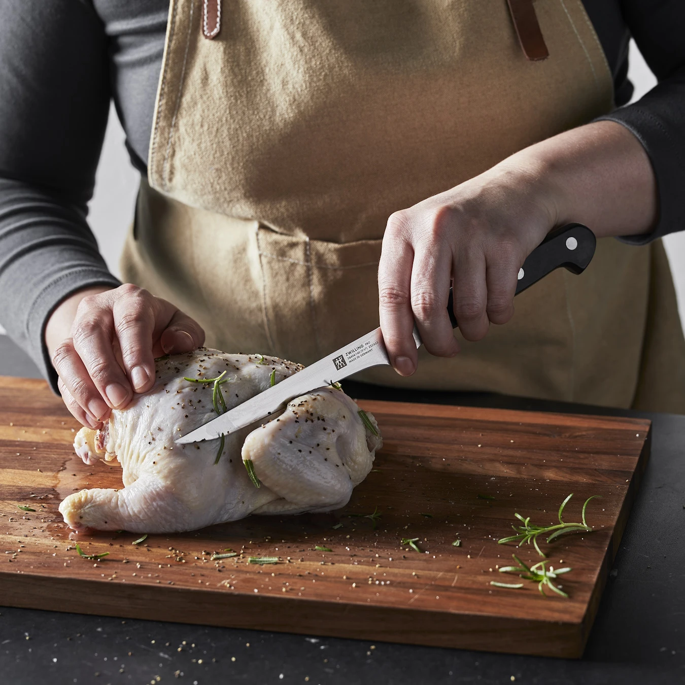 Нож для снятия мяса с кости ZWILLING Pro, лезвие 14 см - фото 4