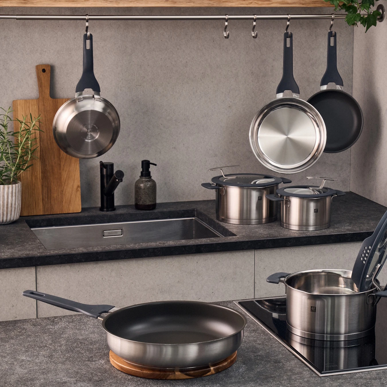 Сковорода с антипригарным покрытием ZWILLING Simplify, 24 см - фото 5