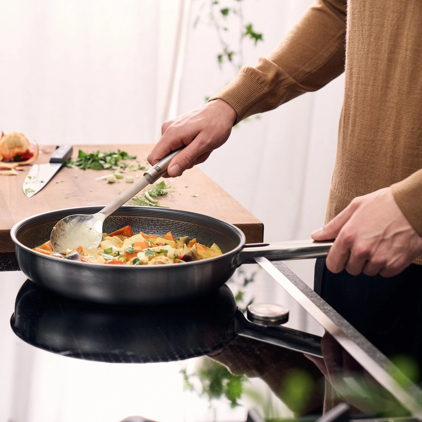 Сковорода с антипригарным покрытием ZWILLING Joy Plus, 20 см - фото 6