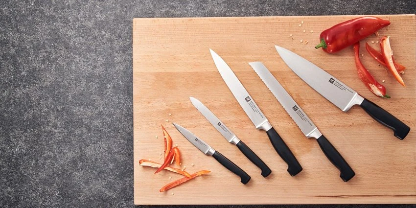 ZWILLING FOUR STARS: ПОСТОЯННАЯ острота И ТОЧНОСТЬ